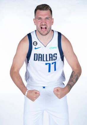 Sport Themen der Woche KW39 Sport Bilder des Tages Sept 26, 2022: Dallas Mavericks guard Luka Doncic 77 poses during the Dallas Mavericks Media Day held at the American Airlines Center in Dallas, TX Dallas USA - ZUMAcp2_ 20150928_zaf_cp2_993 Copyright: xAlbertxPenax