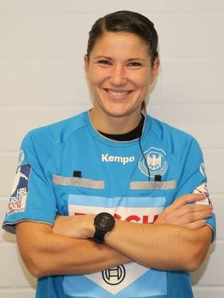DHB Handball Schiedsrichterin Tanja Kuttler am 29.12.2019 in Magdeburg DHB Handball Schiedsrichterin Tanja Kuttler am 29.12.2019 in Magdeburg - DHB handball referee Tanja Kuttler on December 29, 2019 in Magdeburg (License=RM) 14883687 LIC:RM