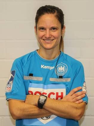 DHB Handball Schiedsrichterin Maike Merz am 29.12.2019 in Magdeburg DHB Handball Schiedsrichterin Maike Merz am 29.12.2019 in Magdeburg - DHB Handball referee Maike Merz 29.12.2019 in Magdeburg (License=RM) 14883706 LIC:RM
