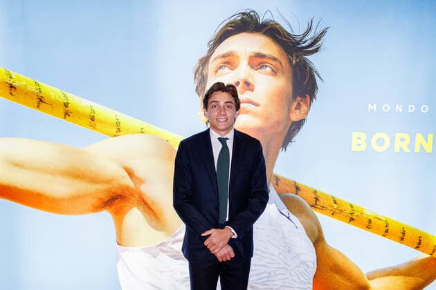 220927 Armand Duplantis on the red carpet at the gala premiere of the film Born to fly on September 27, 2022 in Stockholm,  Copyright: MICHAELxCAMPANELLA BB220927BB174