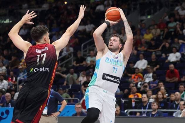SLOVENIA vs BELGIUM LUKA DONCIC kosarkas reprezentacije Slovenije na utakmici FIBA Evropskog prvenstva protiv Belgije u Mercedes Benc areni, Berlin 10.09.2022. godine Foto: Kosarka, Slovenija, FIBA Evropsko prvenstvo, BelgijaBASKETBALL, FIBA European Championship, EM, Europameisterschaft SLOVENIA BELGIUM Berlin Mercedes Benz arena Germany Copyright: xMarkoxMetlasx xMNxPRESSxPHOTOx