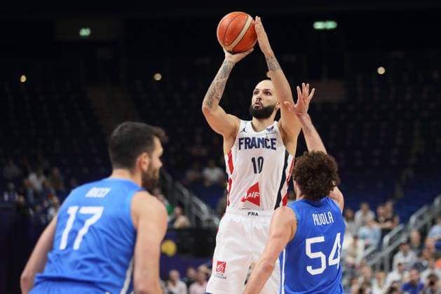 FRANCE vs ITALY EVAN FOURNIER Ivan Furnije kosarkas reprezentacije Francuske na utakmici cetvrtfinala 1 4 FIBA Evropskog prvenstva protiv Italije u Mercedes Benc areni, Berlin 14.09.2022. godine Foto: Kosarka, Francuska, FIBA Evropsko prvenstvo, ItalijaBASKETBALL, FIBA European Championship, EM, Europameisterschaft FRANCE ITALY Berlin Mercedes Benz arena Germany Copyright: xMarkoxMetlasx xMNxPRESSxPHOTOx