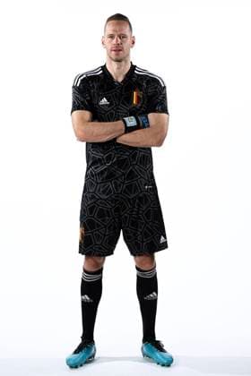 TUBIZE, BELGIUM - SEPTEMBER 20 : Sels Matz goalkeeper of Belgium pictured during a photoshoot of the National Soccer Team of Belgium prior to the 2022 FIFA World Cup, WM, Weltmeisterschaft, Fussball Qatar at the Red Devils training center on September 20, 2022 in Tubize, Belgium, 20 09 2022 ( Photoshoot of the National Football Team of Belgium - 20220920 PhotoNews Panoramic 