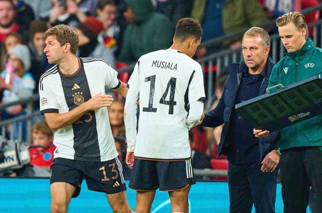 Jamal Musiala, DFB 14 Thomas Müller, DFB 13 DFB headcoach Hans-Dieter Hansi Flick , Bundestrainer, Nationaltrainer, in the UEFA Nations League 2022 match ENGLAND - GERMANY 3-3 in Season 2022 2023 on Sept 26, 2022 in London, Great Britain.