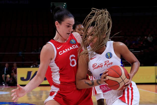 BASKETBALL PUERTO RICO CANADA, Arella Guirantes of Puerto Rico drives to the basket guarded by Bridget Carleton of Canada during the 2022 FIBA Women s Basketball World Cup Quarter Final match between Puerto Rico and Canada at Qudos Bank Arena in Sydney, Thursday, September 29, 2022. ( NO ARCHIVING, EDITORIAL USE ONLY, NO USE IN BOOKS WITHOUT CONSENT SYDNEY NEW SOUTH WALES AUSTRALIA  Copyright: xMARKxEVANSx 20220929001709067132
