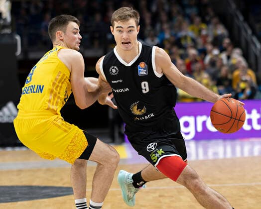 Basketball, Ziga Samar goes back to Alba Berlin, archive pictures