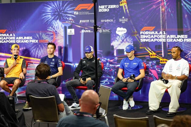 NORRIS Lando (gbr), McLaren F1 Team MCL36, ALBON Alexander (tha), Williams Racing FW44, portrait, OCON Esteban (fra), Alpine F1 Team A522, SCHUMACHER Mick (ger), Haas F1 Team VF-22 Ferrari, HAMILTON Lewis (gbr), Mercedes AMG F1 Team W13, portrait, press conference, PK, Pressekonferenz during the Formula 1 Singapore Airlines Singapore Grand Prix 2022, 17th round of the 2022 FIA Formula One World Championship, WM, Weltmeisterschaft from September 30 to October 02, 2022 on the Marina Bay Street Circuit, in Singapore - F1 - SINGAPORE GRAND PRIX 2022 DPPI Panoramic  GOOD9747