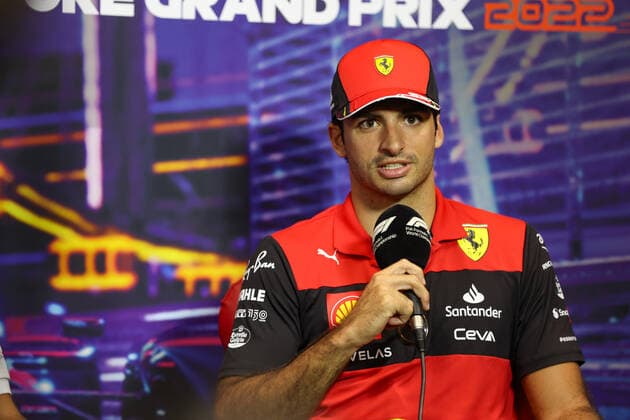SAINZ Carlos (spa), Scuderia Ferrari F1-75, portrait, press conference, PK, Pressekonferenz during the Formula 1 Singapore Airlines Singapore Grand Prix 2022, 17th round of the 2022 FIA Formula One World Championship, WM, Weltmeisterschaft from September 30 to October 02, 2022 on the Marina Bay Street Circuit, in Singapore - F1 - SINGAPORE GRAND PRIX 2022 DPPI Panoramic  AV6_2253