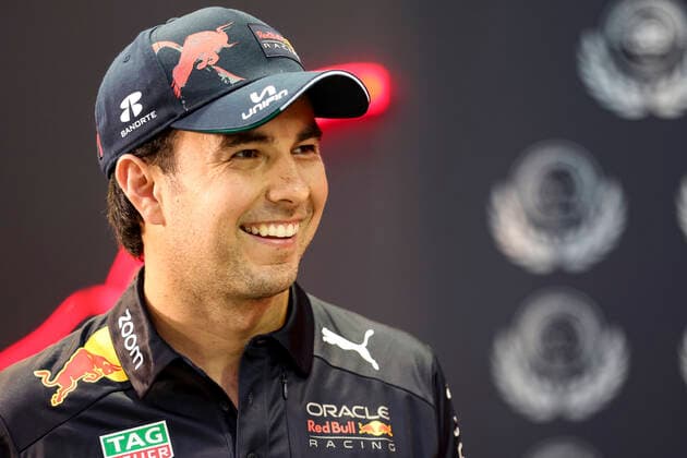 11 SERGIO PEREZ (MEX) ORACLE RED BULL RACING (RED BULL RB18 - RED BULL) FORMULE 1 : Grand prix de Singapour - Preparation - 29 09 2022 MPSAgency Panoramic 
