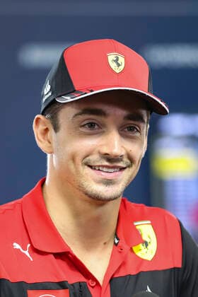 16 CHARLES LECLERC (MON) SCUDERIA FERRARI (FERRARI F1-75 - FERRARI) FORMULE 1 : Grand prix de Singapour - Preparation - 29 09 2022 MPSAgency Panoramic 