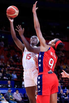 BASKETBALL CANADA USA, Laeticia Amihere of Canada shoots the ball guarded by A?Ja Wilson of USA during the 2022 FIBA Women s Basketball World Cup Semi Final 1 match between Canada and the USA at Qudos Bank Arena in Sydney, Friday, September 30, 2022. ( NO ARCHIVING, EDITORIAL USE ONLY, NO USE IN BOOKS WITHOUT CONSENT SYDNEY NEW SOUTH WALES AUSTRALIA  Copyright: xMARKxEVANSx 20220930001709533327