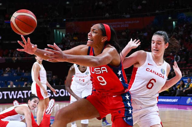 BASKETBALL CANADA USA, A Ja Wilson of the USA and Bridget Carleton of Canada in action during the 2022 FIBA Women s Basketball World Cup Semi Final 1 match between Canada and the USA at Qudos Bank Arena in Sydney, Friday, September 30, 2022. ( NO ARCHIVING, EDITORIAL USE ONLY, NO USE IN BOOKS WITHOUT CONSENT  Copyright: xJAMESxGOURLEYx 20220930001709548560