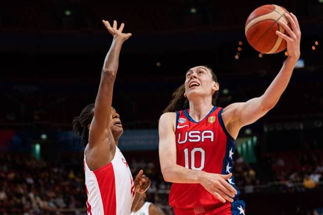 FIBA Womens World Cup 2022 - Canada v United States Breanna Stewart (10 USA) drives to the basket during the FIBA Womens World Cup 2022 semifinal game between Canada and the United States at the Sydney Superdome in Sydney, Australia. Noe Llamas SPP Copyright: xNoexLlamas SPPx noe_llamas_sports_press_photo_173117