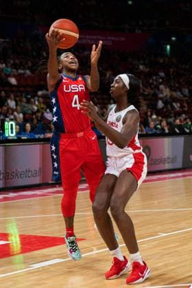 FIBA Womens World Cup 2022 - Canada v United States Jewell Loyd (4 USA) attempts a lay up during the FIBA Womens World Cup 2022 semifinal game between Canada and the United States at the Sydney Superdome in Sydney, Australia. Noe Llamas SPP Copyright: xNoexLlamas SPPx noe_llamas_sports_press_photo_173134