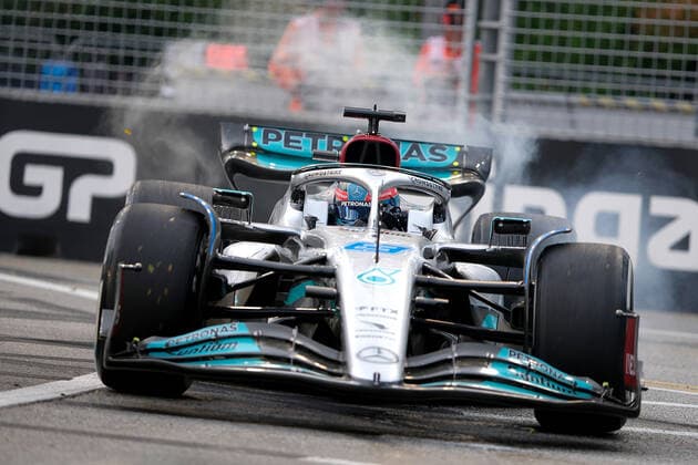 FORMULA 1 SINGAPORE AIRLINES SINGAPORE GRAND PRIX 2022 30 09 2022, Marina Bay Street Circuit, Singapore, FORMULA 1 SINGAPORE AIRLINES SINGAPORE GRAND PRIX 2022 ,in picture George Russell GBR , Mercedes AMG Petronas Formula One Team braking nordphotoxGmbHx xBratic nph00250