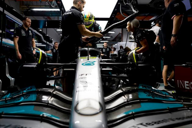 44 Lewis Hamilton GBR, Mercedes AMG Petronas F1 Team , F1 Grand Prix of Singapore at Marina Bay Street Circuit on September 30, 2022 in Singapore, Singapore Photo by HOCH ZWEI Singapore Singapore