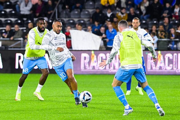 Echauffement - Dimitri Payet ( 10 - Olympique Marseille ) - FOOTBALL : Angers vs Marseille - Ligue 1 - 30 09 2022 FedericoPestellini Panoramic 