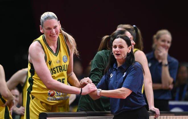 BASKETBALL WOMENS WORLD CUP 3RD, Lauren Jackson (left) of Australia celebrates winning with Head Coach of Australia, Sandy Brondello (right) during the 2022 FIBA Women s Basketball World Cup 3rd Place match between Australia and Canada at Qudos Bank Arena in Sydney, Saturday, October 1, 2022. ( NO ARCHIVING, EDITORIAL USE ONLY, NO USE IN BOOKS WITHOUT CONSENT SYDNEY NEW SOUTH WALES AUSTRALIA  Copyright: xJAMESxGOURLEYx 20221001001709940052