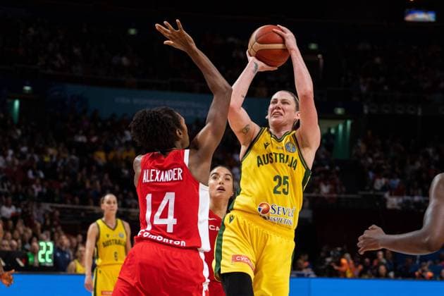 FIBA Womens World Cup 2022 - Australia v Canada Lauren Jackson (25 Australia) takes a jump shot during the FIBA Womens World Cup 2022 bronze medal game between Australia and Canada at the Sydney Superdome in Sydney, Australia. Noe Llamas SPP Copyright: xNoexLlamas SPPx noe_llamas_sports_press_photo_173276