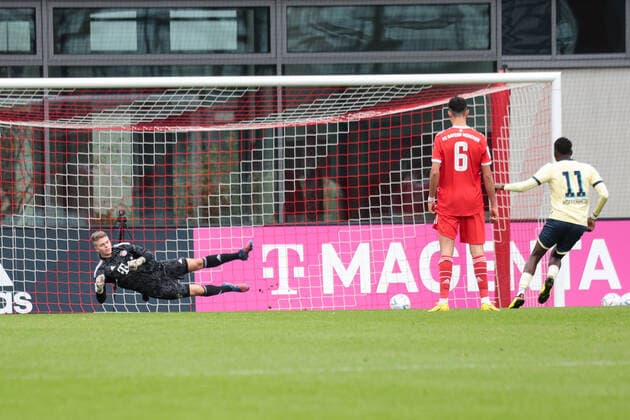 A Junioren Bundesliga Sued Suedwest FC Bayern Muenchen U19 TSG Hoffenheim U19 01 10 2022 Adam MULELE LOMBOTO TSG 11 scores from 11 meters to 0 1 Copyright: xBEAUTIFULxSPORTS Goldbergx