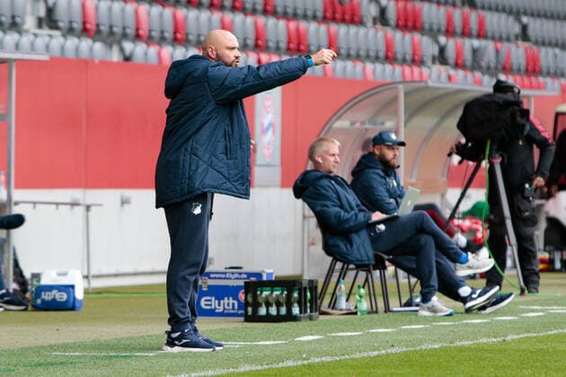 A Junior Bundesliga Sued Suedwest FC Bayern Muenchen U19 TSG Hoffenheim U19 01 10 2022 TSG coach Stephan LERCH in action Copyright: xBEAUTIFULxSPORTS Goldbergx