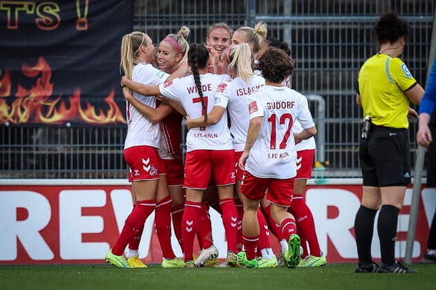 1 Frauen Bundesliga Koeln vs Turbine Potsdam, 01 10 2022 Koeln, 01 October Joy about the 1 0 by Sharon Beck 10, 1 FC Koeln during the match 1 FC Koeln vs 1 FFC Turbine Potsdam on matchday 3 of the womens soccer Bundesliga on 01 10 2022 at Franz Kremer Stadium in Koeln North Rhine Westphalia DFL REGULATES PROHIBIT ANY USE OF PHOTOGRAPHS AS IMAGE SEQUENCES AND OR QUASI VIDEO Copyright: xBEAUTIFULxSPORTS AxelxKohringx