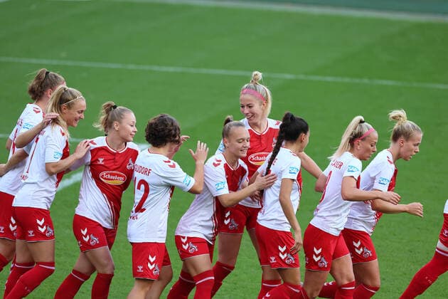 Sport 1 FC Köln vs Turbine Potsdam, football women, 1 Bundesliga, cheering for Sharon Beck 1 FC Köln after scoring the 1 0 goal, picture , 01 10 2022