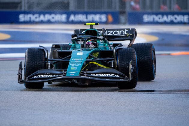 Sebastian Vettel GER, Aston Martin Aramco Cognizant F1 Team 5 in AMR22, SIN, Formula 1 Singapore Grand Prix, Marina Bay Circuit, 3 Free Practice, 01 10 2022 SIN, Formula 1 Singapore Grand Prix, Marina Bay Circuit, 3 Free Practice, 01 10 2022 Singapore Copyright: xEibner Memmlerx EP_MMR