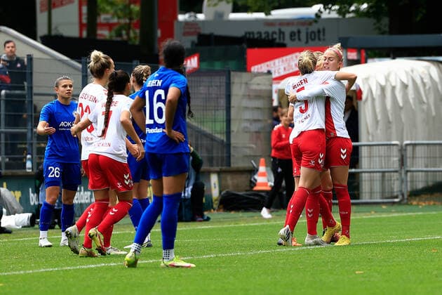 Flyeralarm Womens Bundesliga 2022 2023, 1 FC Cologne 1 FFC Turbine Potsdam cheering after equalizing 2 2 Cologne Franz Kremer Stadium, grass field NRW Germany