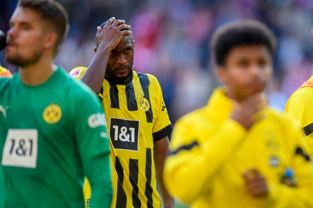 Sport Themen der Woche KW39 Sport Bilder des Tages Fußball: 1. Bundesliga, 8. Spieltag, 1.FC Köln - Borussia Dortmund am 01.10.2022 im RheinEnergieStadion in Köln (Nordrhein-Westfalen). Enttäuschung, Mimik, Dortmunds Anthony Modeste DFL REGULATIONS PROHIBIT ANY USE OF PHOTOGRAPHS AS IMAGE SEQUENCES AND OR QUASI-VIDEO. *** Soccer 1 Bundesliga, Matchday 8, 1 FC Köln Borussia Dortmund on 01 10 2022 at RheinEnergieStadion in Cologne North Rhine Westphalia disappointment, facial expressions, Dortmunds Anthony Modeste DFL REGULATES PROHIBIT ANY USE OF PHOTOGRAPHS AS IMAGE SEQUENCES AND OR QUASI VIDEO Copyright: xNeundorf Kirchner-Mediax