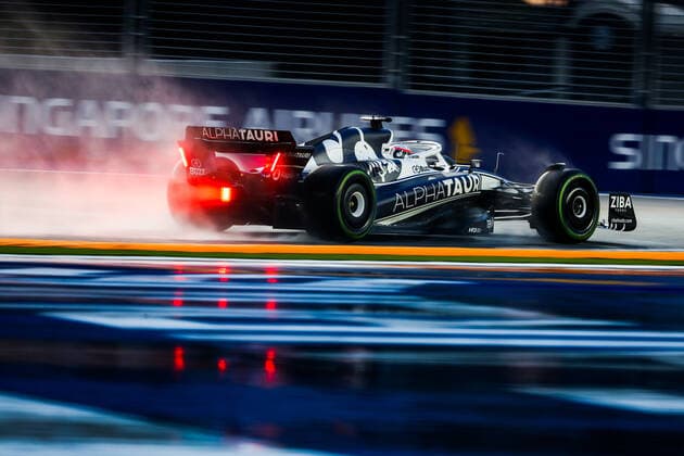 10 GASLY Pierre (fra), Scuderia AlphaTauri AT03, action during the Formula 1 Singapore Airlines Singapore Grand Prix 2022, 17th round of the 2022 FIA Formula One World Championship, WM, Weltmeisterschaft from September 30 to October 02, 2022 on the Marina Bay Street Circuit, in Singapore - F1 - SINGAPORE GRAND PRIX 2022 DPPI Panoramic  00122039__V2_1935