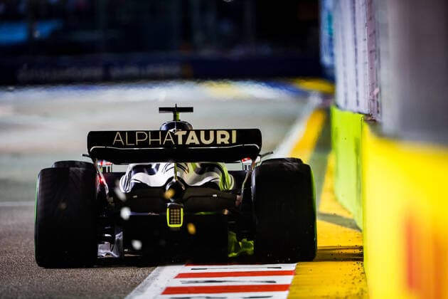10 GASLY Pierre (fra), Scuderia AlphaTauri AT03, action during the Formula 1 Singapore Airlines Singapore Grand Prix 2022, 17th round of the 2022 FIA Formula One World Championship, WM, Weltmeisterschaft from September 30 to October 02, 2022 on the Marina Bay Street Circuit, in Singapore - F1 - SINGAPORE GRAND PRIX 2022 DPPI Panoramic  00122039__V2_2532