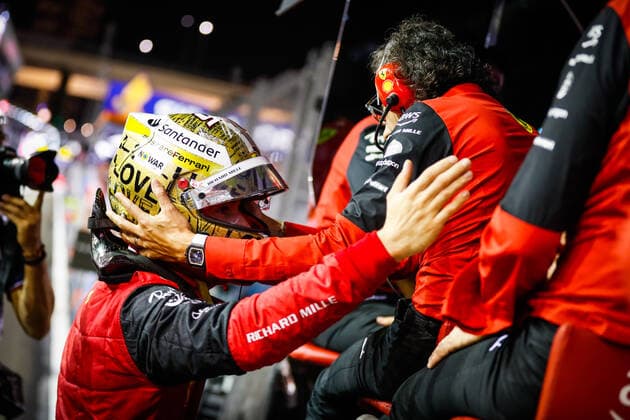 LECLERC Charles (mco), Scuderia Ferrari F1-75, portrait during the Formula 1 Singapore Airlines Singapore Grand Prix 2022, 17th round of the 2022 FIA Formula One World Championship, WM, Weltmeisterschaft from September 30 to October 02, 2022 on the Marina Bay Street Circuit, in Singapore - F1 - SINGAPORE GRAND PRIX 2022 DPPI Panoramic  00122039__V2_2620