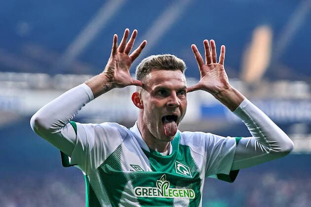 Sport Themen der Woche KW39 Sport Bilder des Tages GER, 1. FBL, SV Werder Bremen vs Borussia Moenchengladbach 01.10.2022, wohninvest Weserstadion, Bremen, GER, 1. FBL, SV Werder Bremen vs Borussia Moenchengladbach im Bild picture shows Torjubel Jubel. Torschütze Torschuetze Marvin Ducksch (Werder Bremen 07) jubelt ueber das Tor zum 2:0 *** GER, 1 FBL, SV Werder Bremen vs Borussia Moenchengladbach 01 10 2022, wohninvest Weserstadion, Bremen, GER, 1 FBL, SV Werder Bremen vs Borussia Moenchengladbach in picture shows goal celebration goal scorer Marvin Ducksch Werder Bremen 07 cheers about the goal to 2 0 nordphotoxGmbHx xgumzmedia nphgm001