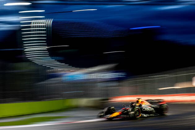 MARINA BAY, SINGAPORE: Max Verstappen, racing for the Red Bull Racing team during the 2022 Formula 1 Singapore Grand Prix at the Marina Bay Street Circuit in Marina Bay, Singapore.