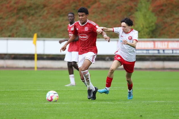 Karim Affo D li vs Younes El Ayouchi SI re Sunday 02 10 2022, B Junior Bundesliga West season 22 23 7 matchday in Siegen, Sportfreunde Siegen Fortuna Duesseldorf Düsseldorf