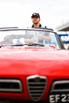 drivers parade BOTTAS Valtteri (fin), Alfa Romeo F1 Team ORLEN C42, portrait during the Formula 1 Singapore Airlines Singapore Grand Prix 2022, 17th round of the 2022 FIA Formula One World Championship, WM, Weltmeisterschaft from September 30 to October 02, 2022 on the Marina Bay Street Circuit, in Singapore - F1 - SINGAPORE GRAND PRIX 2022 - RACE DPPI Panoramic  00122040_AV6_4891