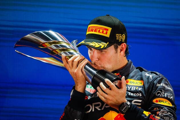 PEREZ Sergio (mex), Red Bull Racing RB18, portrait podium during the Formula 1 Singapore Airlines Singapore Grand Prix 2022, 17th round of the 2022 FIA Formula One World Championship, WM, Weltmeisterschaft from September 30 to October 02, 2022 on the Marina Bay Street Circuit, in Singapore - F1 - SINGAPORE GRAND PRIX 2022 - RACE DPPI Panoramic  00122040__V2_4585