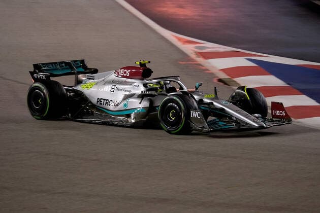 FORMULA 1 SINGAPORE AIRLINES SINGAPORE GRAND PRIX 2022 02 10 2022, Marina Bay Street Circuit, Singapore, FORMULA 1 SINGAPORE AIRLINES SINGAPORE GRAND PRIX 2022 ,in picture Lewis Hamilton GBR , Mercedes AMG Petronas Formula One Team nordphotoxGmbHx xBratic nph00250