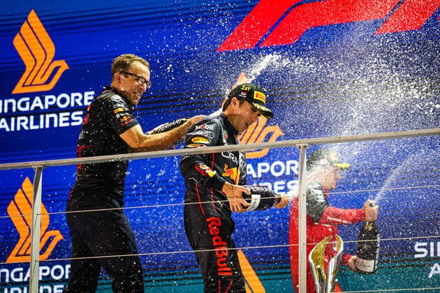 PEREZ Sergio (mex), Red Bull Racing RB18, portrait podium during the Formula 1 Singapore Airlines Singapore Grand Prix 2022, 17th round of the 2022 FIA Formula One World Championship, WM, Weltmeisterschaft from September 30 to October 02, 2022 on the Marina Bay Street Circuit, in Singapore - FORMULE 1 : Grand Prix de nuit de Singapour - 02 10 2022 DPPI Panoramic  GOOD4845