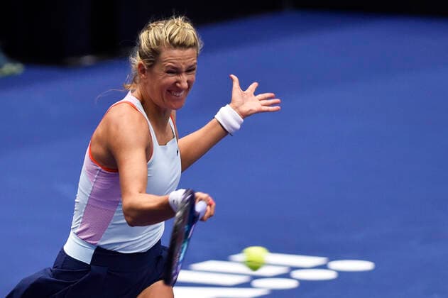 Victoria Azarenka of Belarus in action during the women s tennis tournament WTA, Tennis Damen Agel Open 2022 match against Ekaterina Alexandrova of Russia in Ostrava, Czech Republic, October 3, 2022. (CTKxPhoto JaroslavxOzana) CTKPhotoP2022100306173  JAO 06
