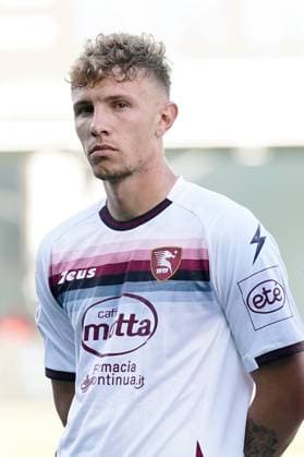 US Sassuolo v US Salernitana 1919 - Serie A Matteo Lovato of US Salernitana looks on during the Serie A match between US Sassuolo and US Salernitana 1919 at Mapei Stadium, Reggio Emilia, Italy on 2 October 2022. Reggio Emilia Reggio Emilia Italy  Copyright: xGiuseppexMaffiax originalFilename:maffia-ussassuo221002_npiOa.jpg