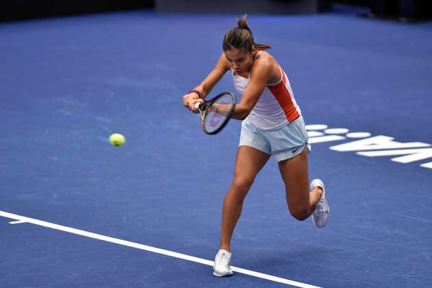 Emma Raducanu of Britain in action during the WTA, Tennis Damen Agel Open 2022 women s tennis tournament match against Darja Kasatkina of Russia in Ostrava, Czech Republic, October 4, 2022. (CTKxPhoto JaroslavxOzana) CTKPhotoP2022100407579  JAO 15