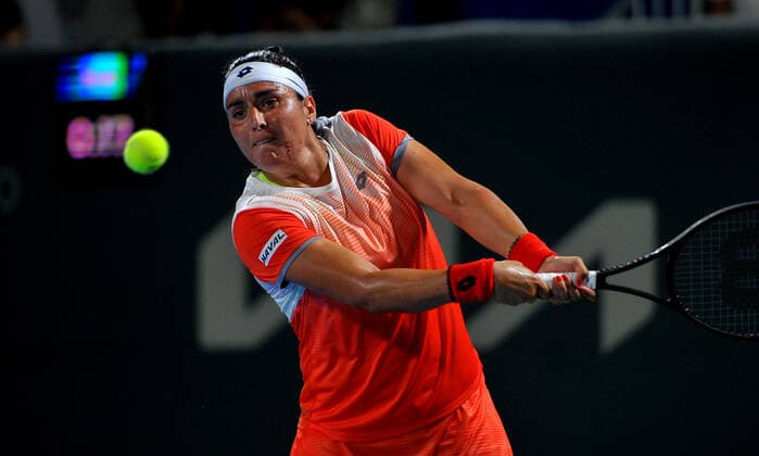 Jasmin Open Tennis Tournament 2022 In Tunisia . Ons Jabeur of Tunisia in action against Ann Li of USA in the Women s Singles of 1 16 match at Monastir Stadium during the Jasmin Open Tennis tournament 2022 in Tunisia on October 04,2022. Monastir Tunisia  Copyright: xYassinexMahjoubx originalFilename:mahjoub-notitle221004_npRR1.jpg
