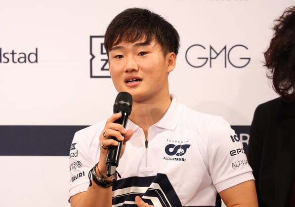 October 5, 2022, Tokyo, Japan - Scuderia Alpha Tauri Formula-1 driver Yuki Tsunoda of Japan pose speaks at a press conference, PK, Pressekonferenz in Tokyo on Wednesday, October 5, 2022. Formula-1 Japan Grand Prix will be held at the Suzuka circuit on October 9. Noxthirdxpartyxsales  (200427178)