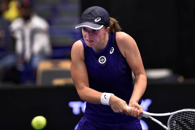 Iga Swiatek of Poland in action during the WTA, Tennis Damen Agel Open 2022 women s tennis tournament match against Ajla Tomljanovic of Australia, on October 5, 2022, in Ostrava, Czech Republic. (CTKxPhoto JaroslavxOzana) CTKPhotoP2022100508261  JAO 55