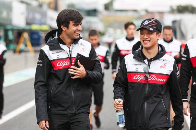 ZHOU Guanyu (chi), Alfa Romeo F1 Team ORLEN C42, portrait trackwalk during the Formula 1 Honda Japanese Grand Prix 2022, 18th round of the 2022 FIA Formula One World Championship, WM, Weltmeisterschaft from October 7 to 9, 2022 on the Suzuka International Racing Course, in Suzuka, Mie Prefecture, Japan - F1 - JAPANESE GRAND PRIX 2022 DPPI Panoramic  00122041_AV6_6581
