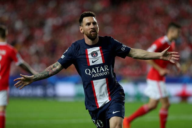 Sport Bilder des Tages (221006) -- LISBON, Oct. 6, 2022 -- Lionel Messi of Paris Saint-Germain celebrates after scoring a goal during the UEFA Champions League group H football match between SL Benfica and Paris Saint-Germain at the Luz stadium in Lisbon, Portugal, Oct. 5, 2022. (Photo by Fiuza Xinhua) (SP)PORTUGAL-LISBON-FOOTBALL-UEFA CHAMPIONS LEAGUE-GROUP H-SL BENFICA VS PSG Pedro 