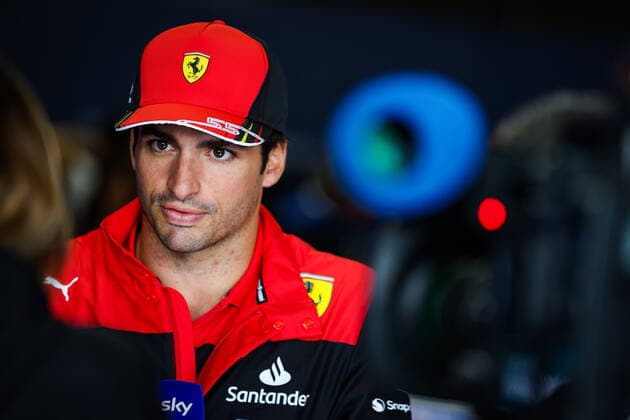 SAINZ Carlos (spa), Scuderia Ferrari F1-75, portrait during the Formula 1 Honda Japanese Grand Prix 2022, 18th round of the 2022 FIA Formula One World Championship, WM, Weltmeisterschaft from Octobre 7 to 9, 2022 on the Suzuka International Racing Course, in Suzuka, Mie Prefecture, Japan - F1 - JAPANESE GRAND PRIX 2022 DPPI Panoramic  20221006_G00D7749