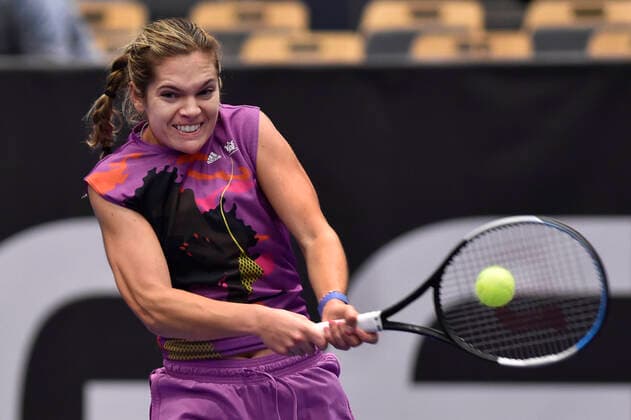 Catherine McNally of USA in action during the WTA, Tennis Damen Agel Open 2022 women s tennis tournament match against Czech Karolina Muchova, on October 6, 2022, in Ostrava, Czech Republic. (CTKxPhoto JaroslavxOzana) CTKPhotoP2022100607064  JAO 18